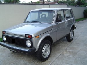 Lada_Niva_1991_Brazil.jpg
