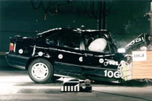 bmw-3_1997_front_ncap.jpg