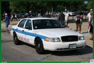 police_chicago_ford_crownvic_03.jpg