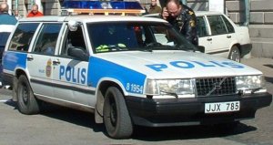 89d9f8e407a71fbab847f737290e8a58--sweden-police.jpg