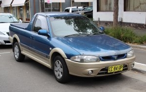 1714px-2003_Proton_Jumbuck_C90_GLSi_utility_23352098994.jpg