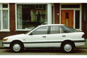 lancer-iv-hatchback-mitsubishi.jpg