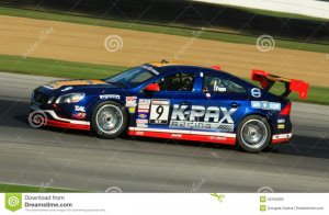 volvo-s-race-car-track-pro-racing-version-takes-road-50105692.jpg