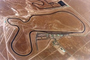 2fd4549100f1e52ba271c1212e6a162b--race-tracks-love-this.jpg