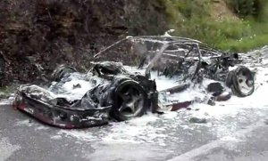 remains-of-ferrari-f40-that-burned-to-the-ground-in-april-2017--image-via-ivg_100605273_l.jpg