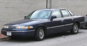 1993-1994_Ford_Crown_Victoria_--_01-28-2010.jpg
