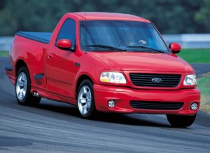 2001-Ford-F-150-SVT-Lightning-1024x746convertio.jpg