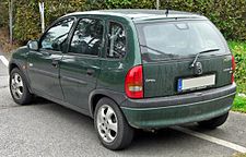225px-Opel_Corsa_B_12_16V_Edition_2000_5-Trer_Facelift_rear.jpg