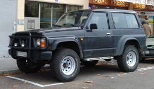 Nissan_Patrol_Y60_3D.jpg