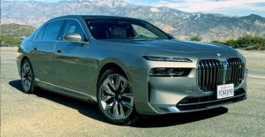 2023-bmw-i7-sedan-review-pricing-specs-battery-charging-1024x531.jpg