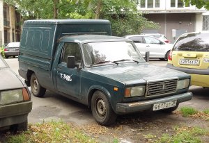 1200px-VAZ-2107_Pickup_gebaut_bei_VIS.jpg