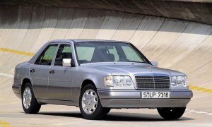 Mercedes-E-klase_1993_Sedans_151126104418_3.jpg