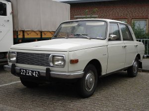 1200px-Wartburg_353_1972.jpg