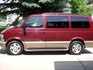 2004_chevrolet_astro_awd-pic-65269.jpg