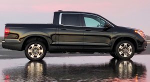 2018_Honda_Ridgeline_RTL-T_at_Sunset.jpg