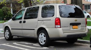 2007_Chevrolet_Uplander_LS_39L_rear_42219.jpg
