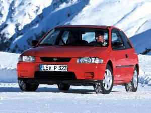 z16305452VMazda-323.jpg